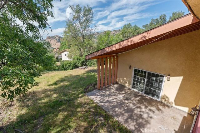 7254 Studio Road, Canoga Park, CA 91304