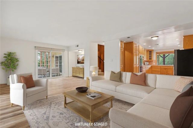 7254 Studio Road, Canoga Park, CA 91304