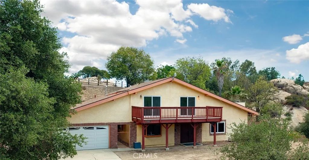 7254 Studio Road, Canoga Park, CA 91304