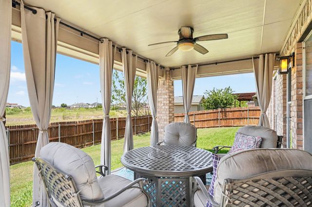 4509 Mallow Oak Drive, Fort Worth, TX 76123