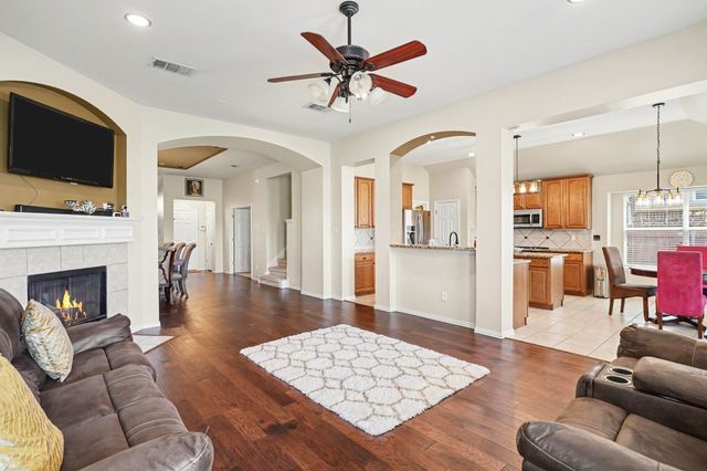4509 Mallow Oak Drive, Fort Worth, TX 76123