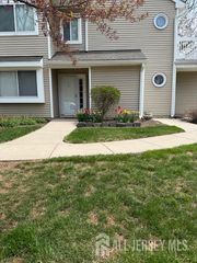 17 wynwood Drive, South Brunswick, NJ 08852