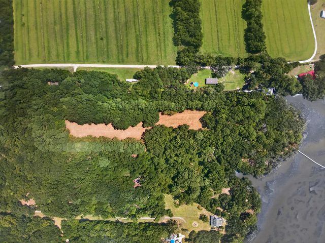 5751 Church Flats Road, Meggett, SC 29449