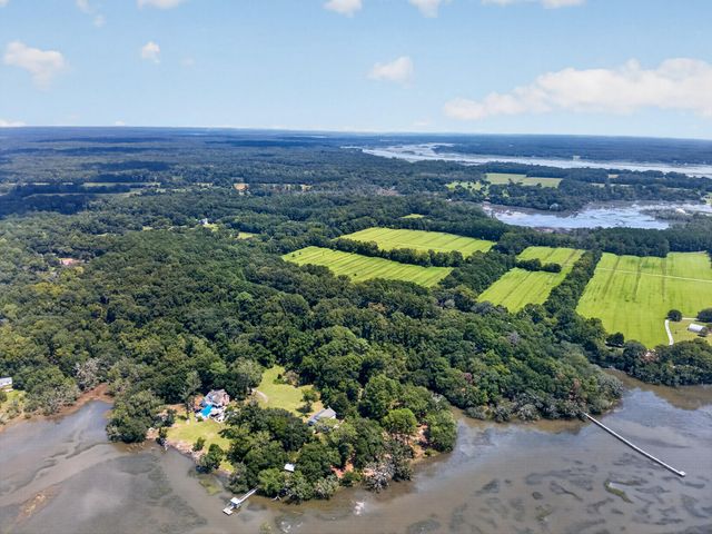 5751 Church Flats Road, Meggett, SC 29449