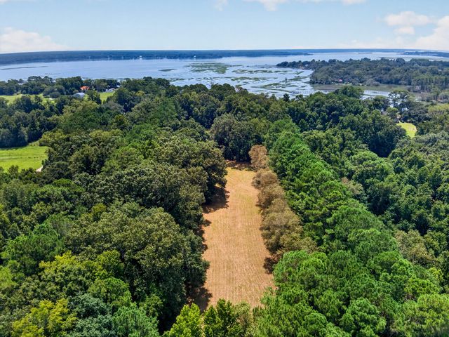 5751 Church Flats Road, Meggett, SC 29449