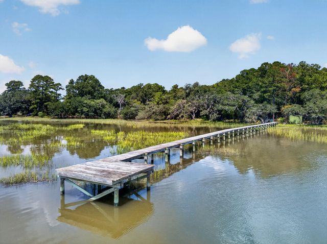 5751 Church Flats Road, Meggett, SC 29449