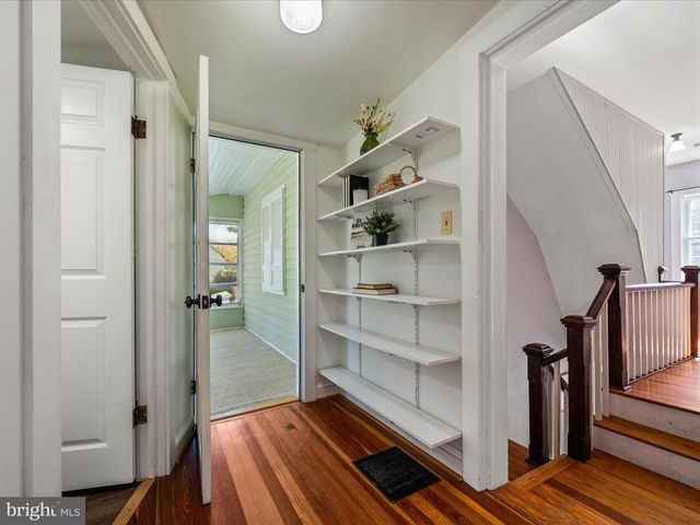 7 SOUTH ST, Kearneysville, WV 25430