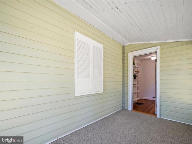 7 SOUTH ST, Kearneysville, WV 25430