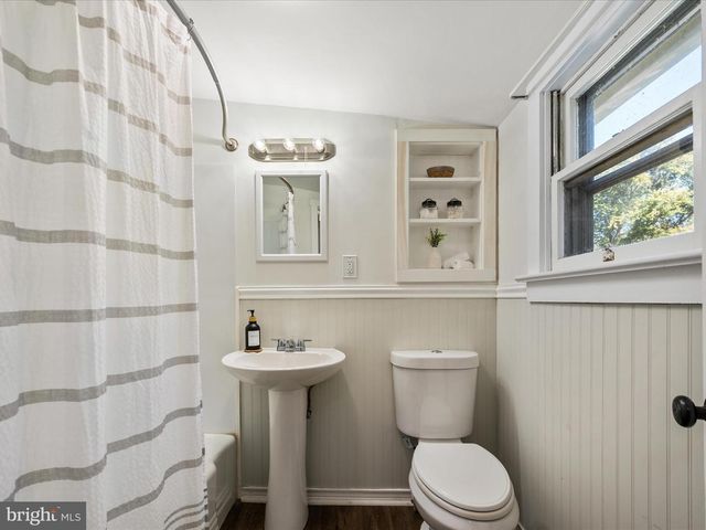 7 SOUTH ST, Kearneysville, WV 25430