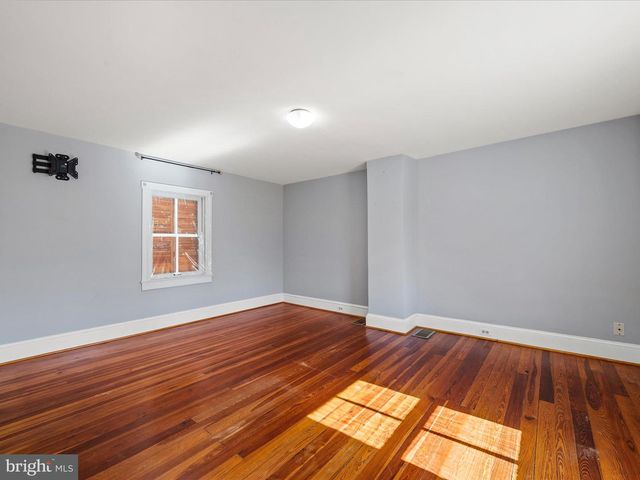 7 SOUTH ST, Kearneysville, WV 25430