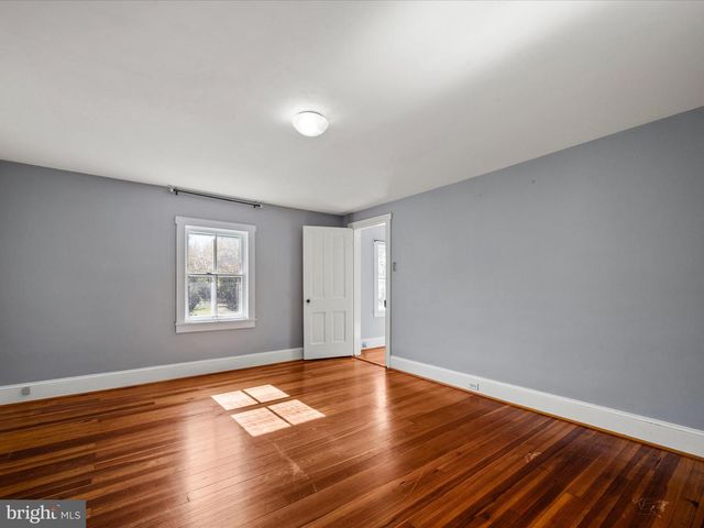 7 SOUTH ST, Kearneysville, WV 25430