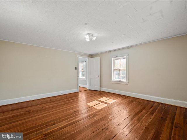 7 SOUTH ST, Kearneysville, WV 25430