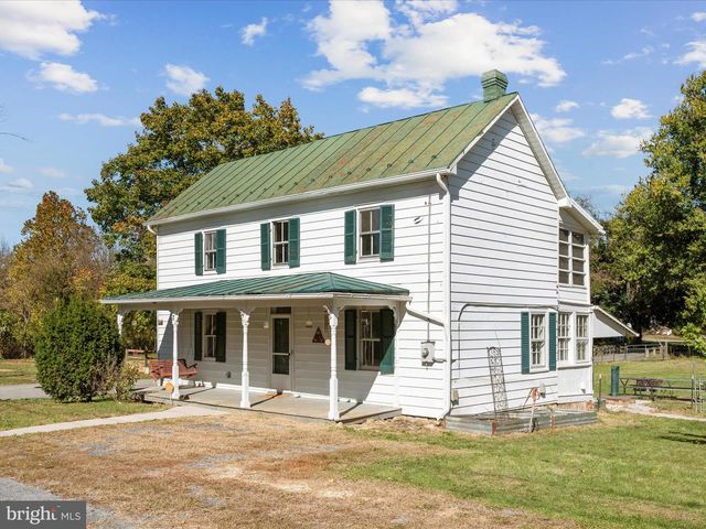 7 SOUTH ST, Kearneysville, WV 25430
