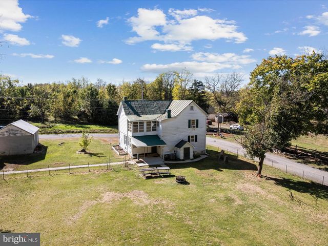 7 SOUTH ST, Kearneysville, WV 25430