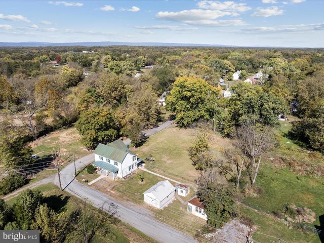 7 SOUTH ST, Kearneysville, WV 25430