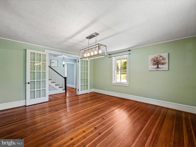 7 SOUTH ST, Kearneysville, WV 25430