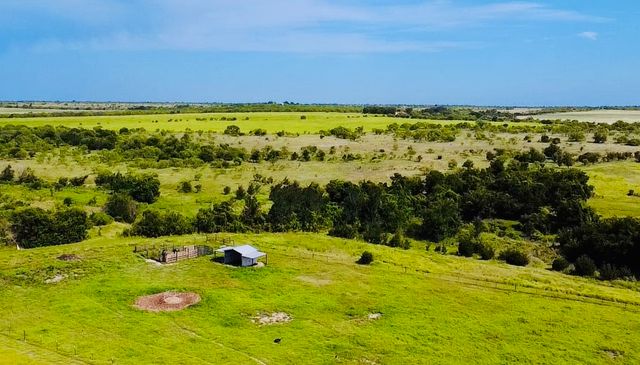 3823 County Road 617, Hamilton, TX 76531