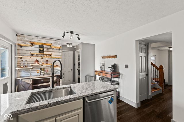 2722 Singletree Drive, Indianapolis, IN 46234