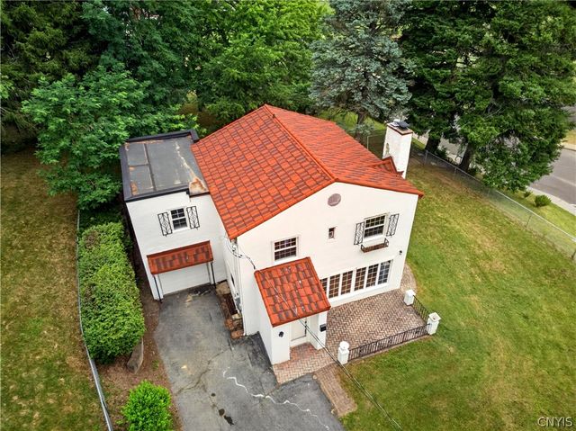 799 Woods Road, Geddes, NY 13209