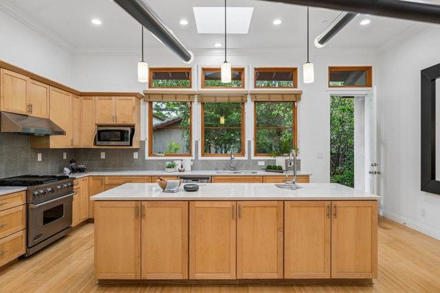 2308 Hillside Drive, Burlingame, CA 94010