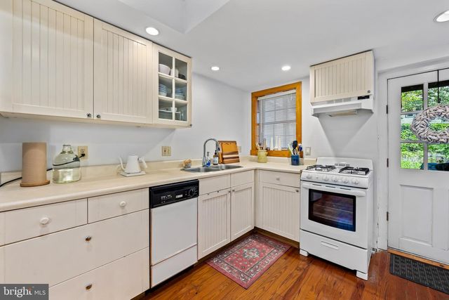 523 S DALLAS ST S, Baltimore, MD 21231