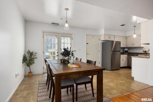 3516 W RICHWOODS Boulevard, Peoria, IL 61604