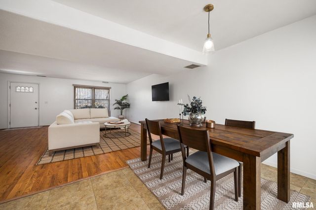 3516 W RICHWOODS Boulevard, Peoria, IL 61604