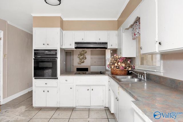 3306 Whitesburg Drive, Huntsville, AL 35802