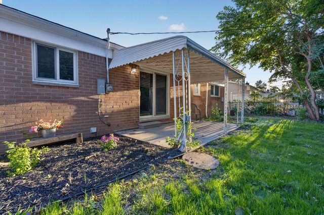 36126 Florane Street, Westland, MI 48186