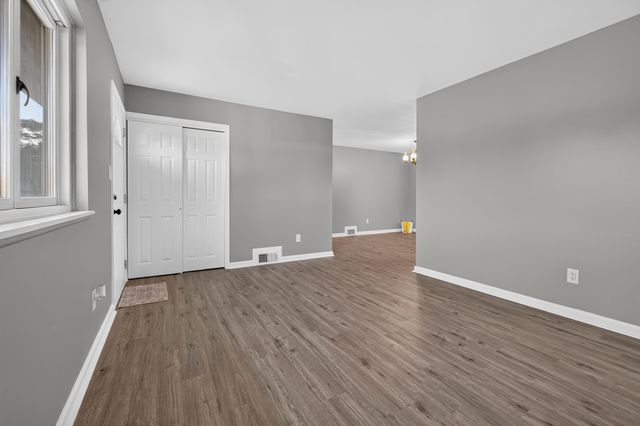 36126 Florane Street, Westland, MI 48186