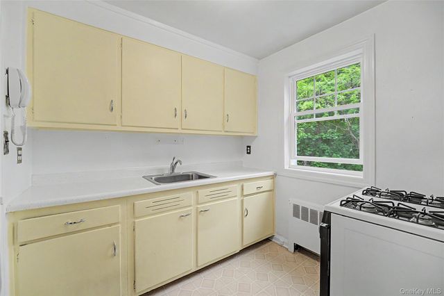 226-29 Kingsbury Avenue B, Bayside, NY 11364