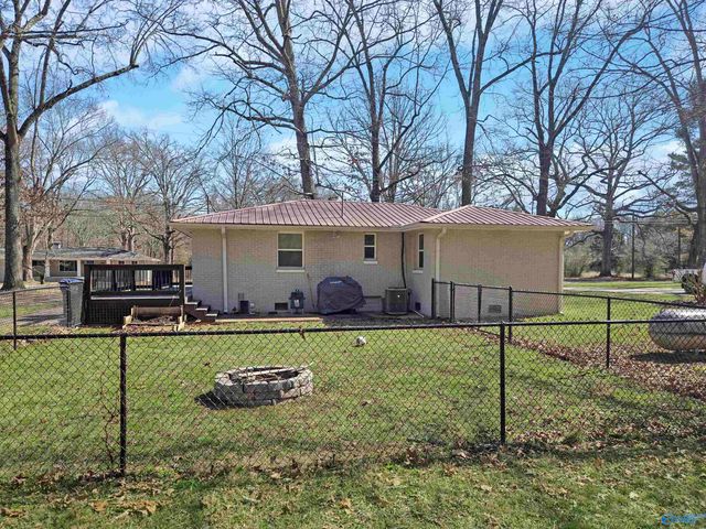 573 W Limestone Road, Hazel Green, AL 35750
