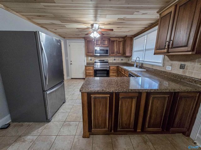 573 W Limestone Road, Hazel Green, AL 35750