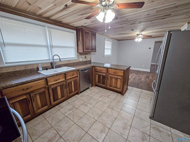 573 W Limestone Road, Hazel Green, AL 35750