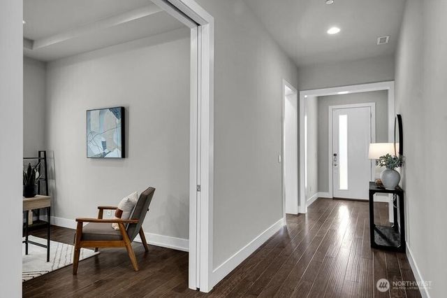 17448 NE 122nd Street, Redmond, WA 98052