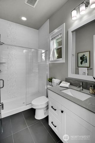 17448 NE 122nd Street, Redmond, WA 98052
