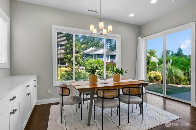 17448 NE 122nd Street, Redmond, WA 98052