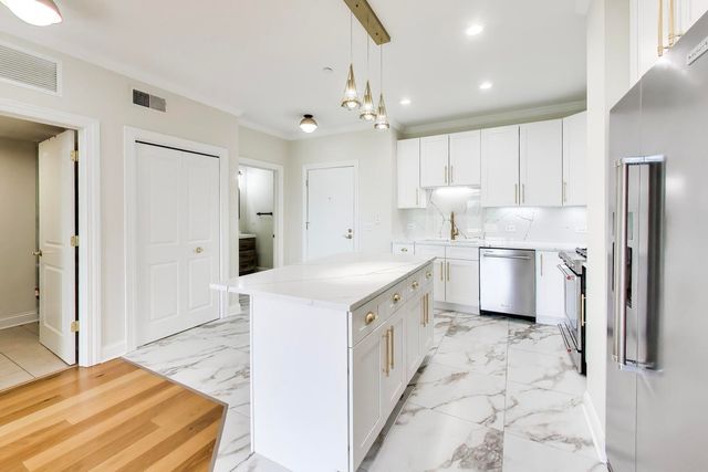 45 Prairie Park Drive 308, Wheeling, IL 60090