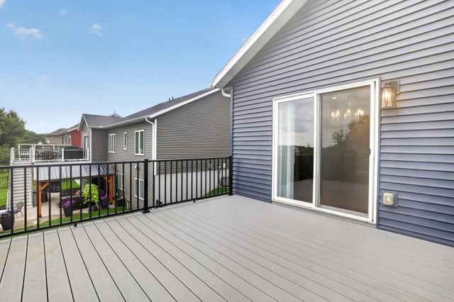 3407 Lakeridge Place NW, Rochester, MN 55901