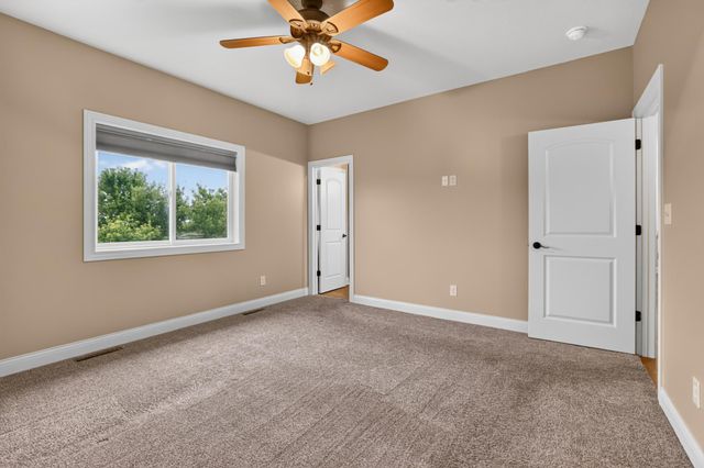 3407 Lakeridge Place NW, Rochester, MN 55901