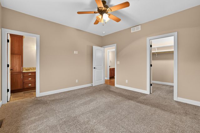 3407 Lakeridge Place NW, Rochester, MN 55901
