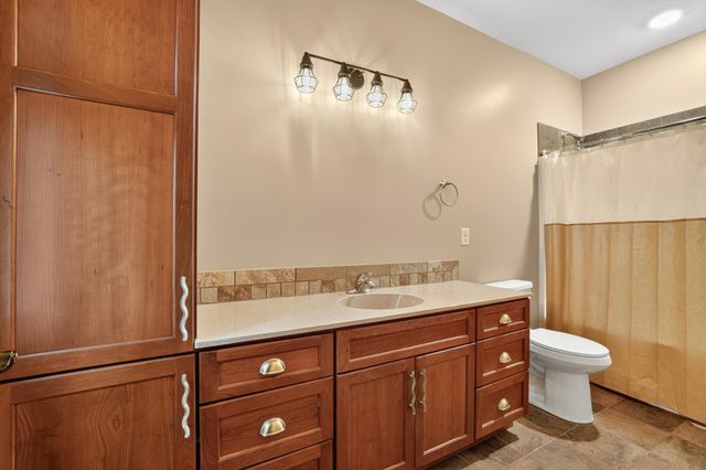 3407 Lakeridge Place NW, Rochester, MN 55901