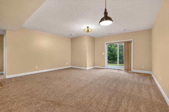 3407 Lakeridge Place NW, Rochester, MN 55901
