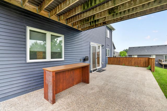 3407 Lakeridge Place NW, Rochester, MN 55901