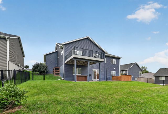 3407 Lakeridge Place NW, Rochester, MN 55901