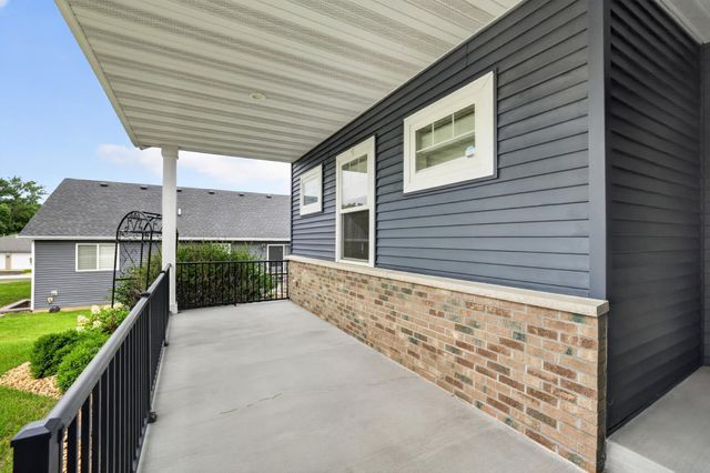 3407 Lakeridge Place NW, Rochester, MN 55901