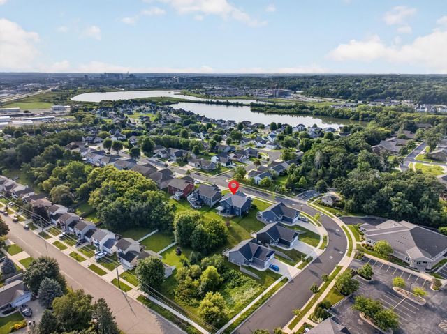 3407 Lakeridge Place NW, Rochester, MN 55901