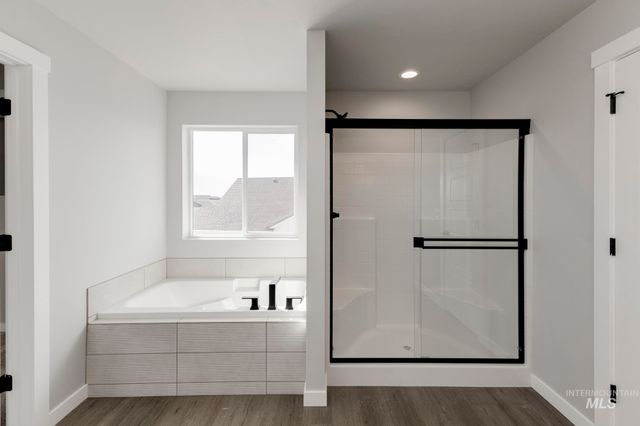 1090 W Cub River Dr, Meridian, ID 83642