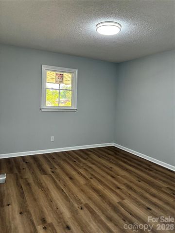103 Sunset Lane, Bessemer City, NC 28016