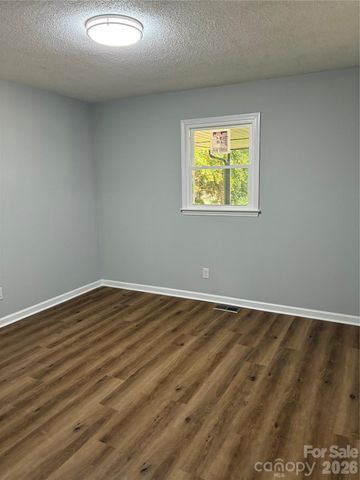 103 Sunset Lane, Bessemer City, NC 28016